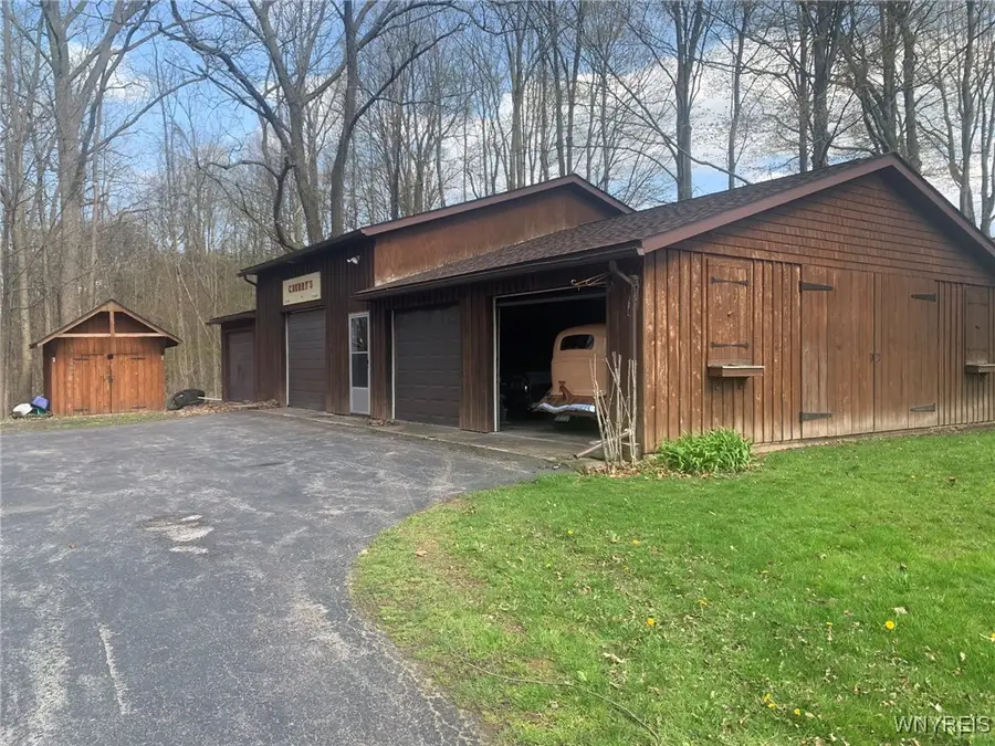 4491 Royalton Center Road, Gasport, NY 14067 - Image #2