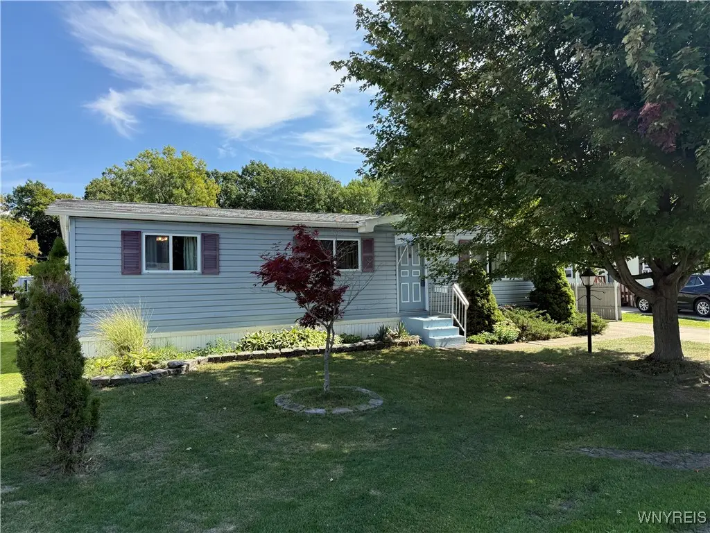 35 Carefree Lane, Buffalo, NY 14227 - Image #1