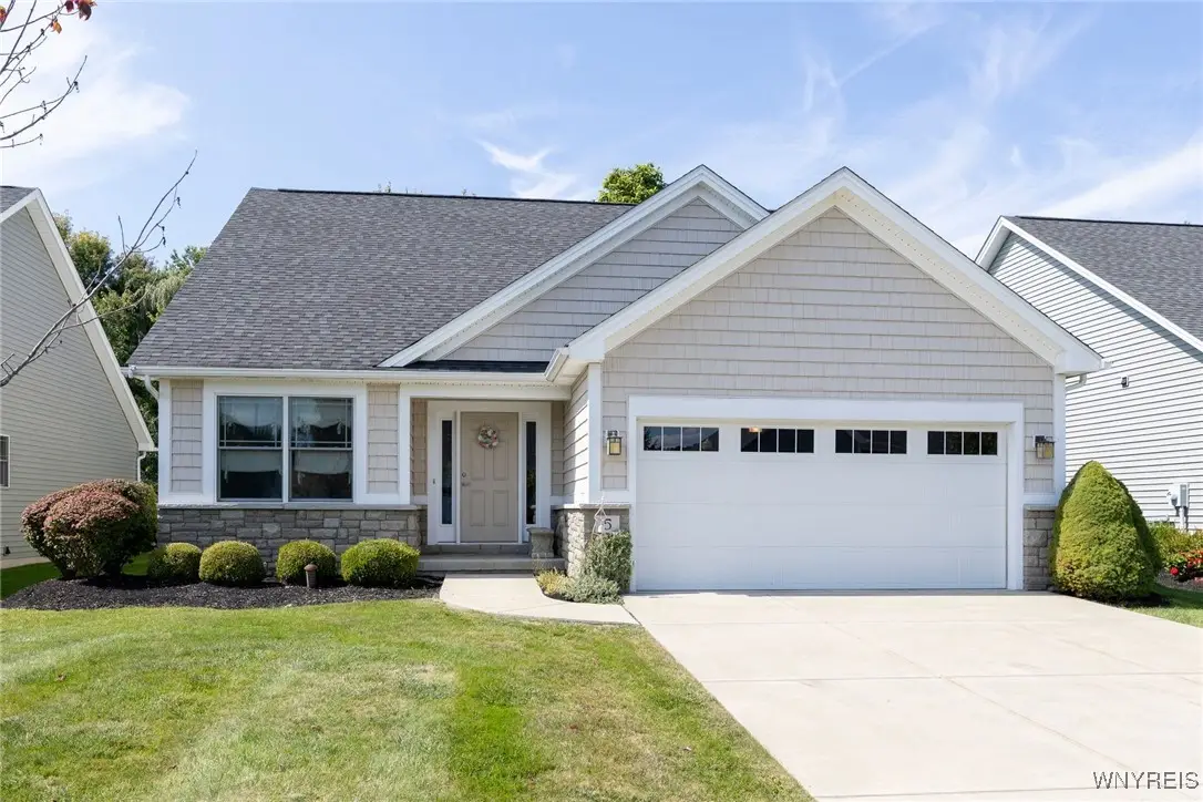 6145 Mckinley Parkway #5, Hamburg, NY 14075 - Image #1