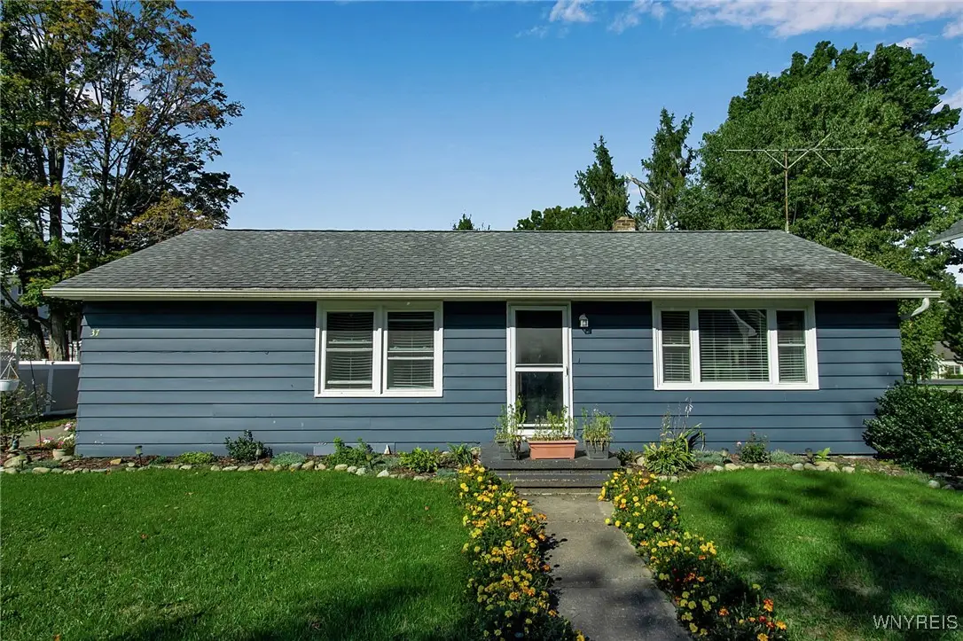 37 School Street, Delevan, NY 14042 - #1