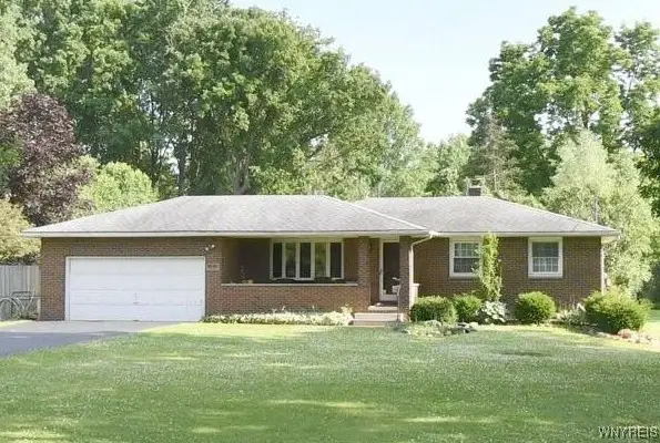 1328 Swann Road, Youngstown, NY 14174