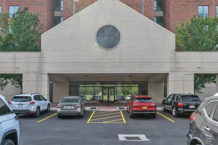 605 Admirals Walk Circle, Buffalo, NY 14202 - Image #3