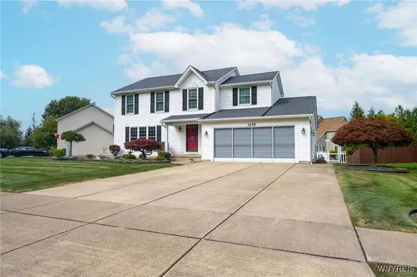 3255 Brookfield Lane, Hamburg, NY 14075