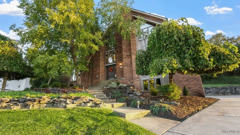 4892 Eastbrooke Place, Buffalo, NY 14221 - Image #1