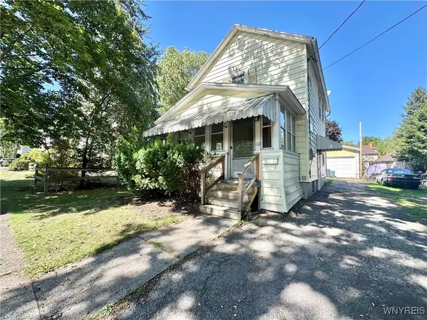 112 Chestnut Street, Medina, NY 14103