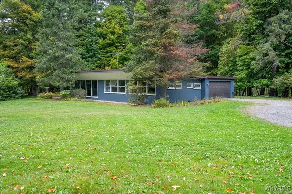 4282 Two Rod Road, East Aurora, NY 14052