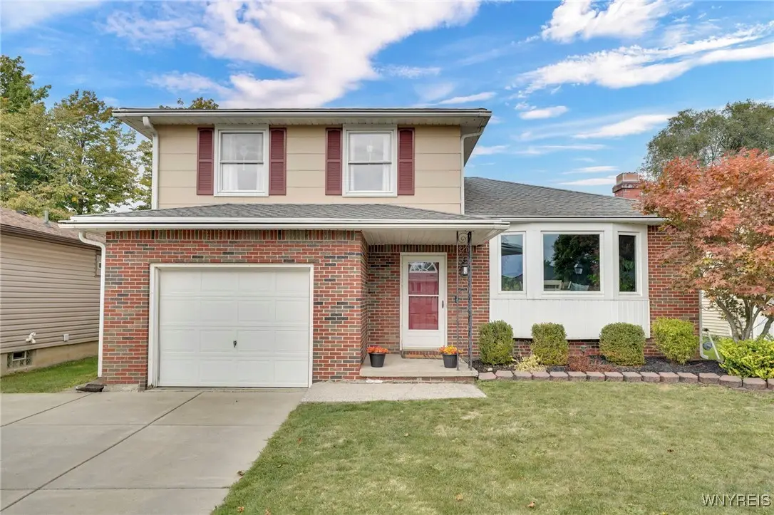 150 Castlewood Drive, Buffalo, NY 14227 - Image #1