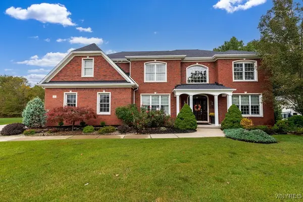 81 Hidden Oaks Court, Grand Island, NY 14072