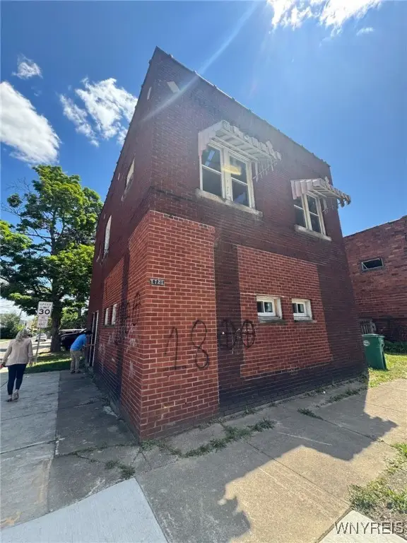 1805 Weston Avenue, Niagara Falls, NY 14305