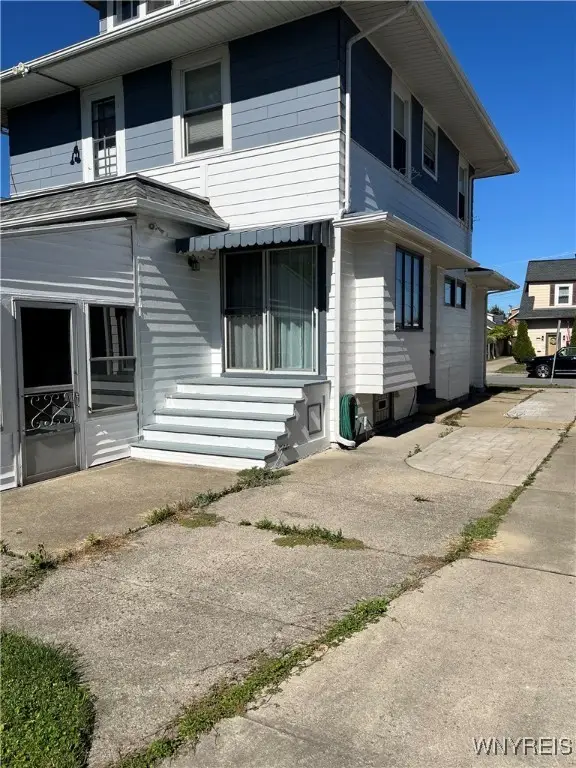 16 N End Avenue, Buffalo, NY 14217 - Image #2