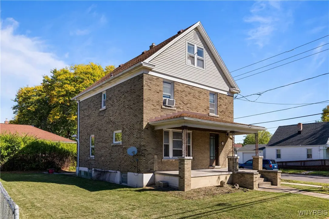 2526 Walnut Avenue, Niagara Falls, NY 14301 - Image #1