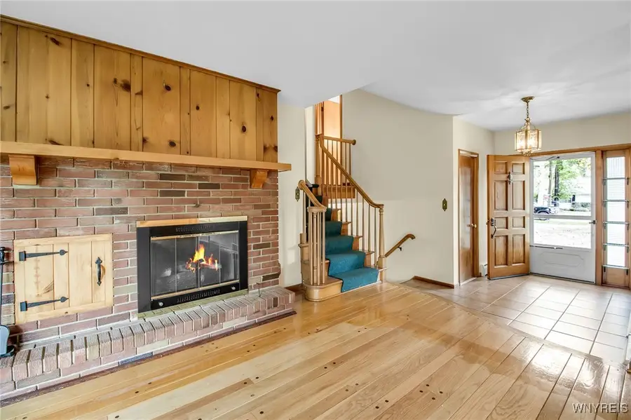 9324 Hunting Valley Road N, Clarence, NY 14031 - Image #3