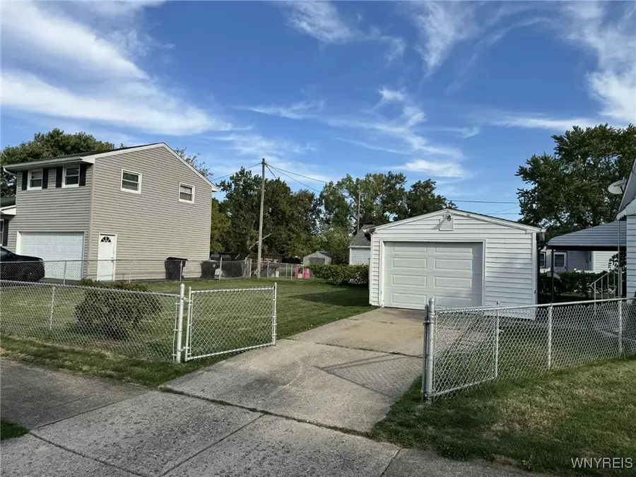 90 Frederick Road, Tonawanda, NY 14150 - Image #2