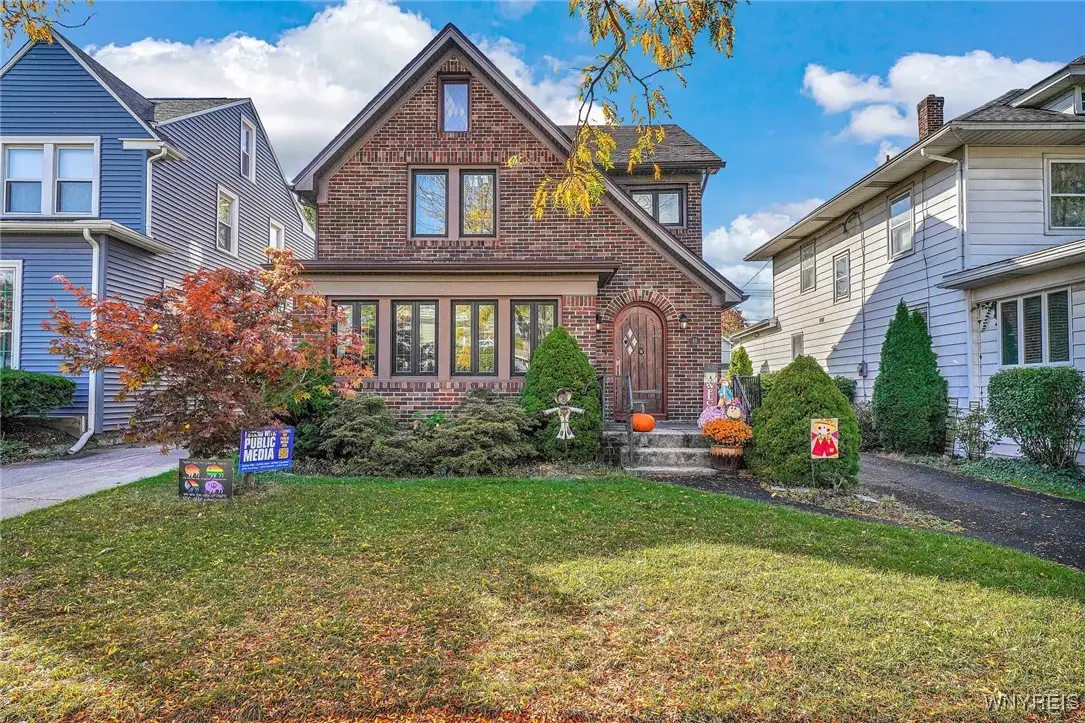 49 E Girard Boulevard, Buffalo, NY 14217 - Image #1
