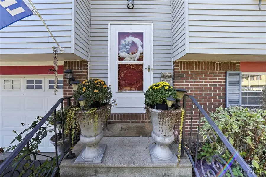 6958 Academy Lane, Lockport, NY 14094 - Image #2