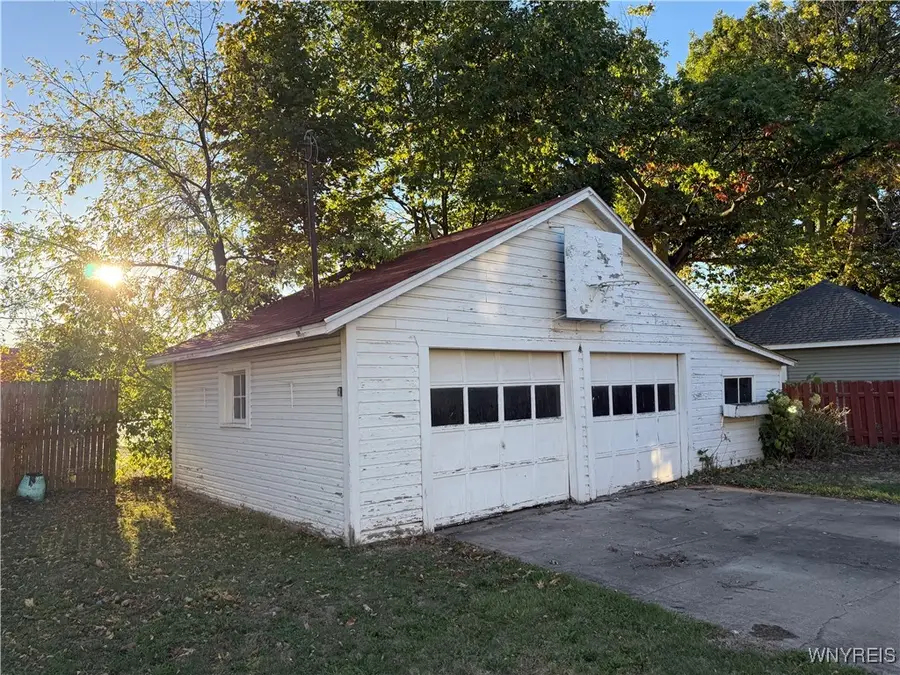 35 Beverly Avenue, Lockport, NY 14094 - Image #3