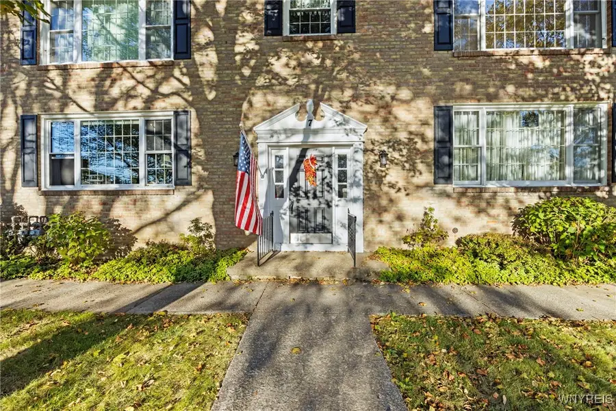 7 Woodbrook Drive #3, East Aurora, NY 14052 - Image #2