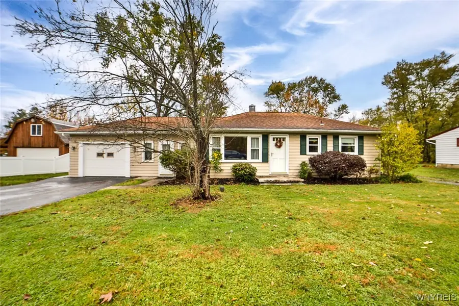 7483 Heinrich Road, Hamburg, NY 14075 - Image #3