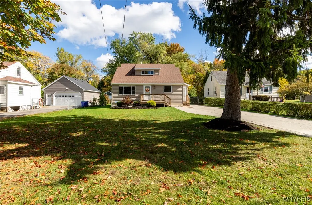 5211 Bay View Road, Hamburg, NY 14075 - Image #1