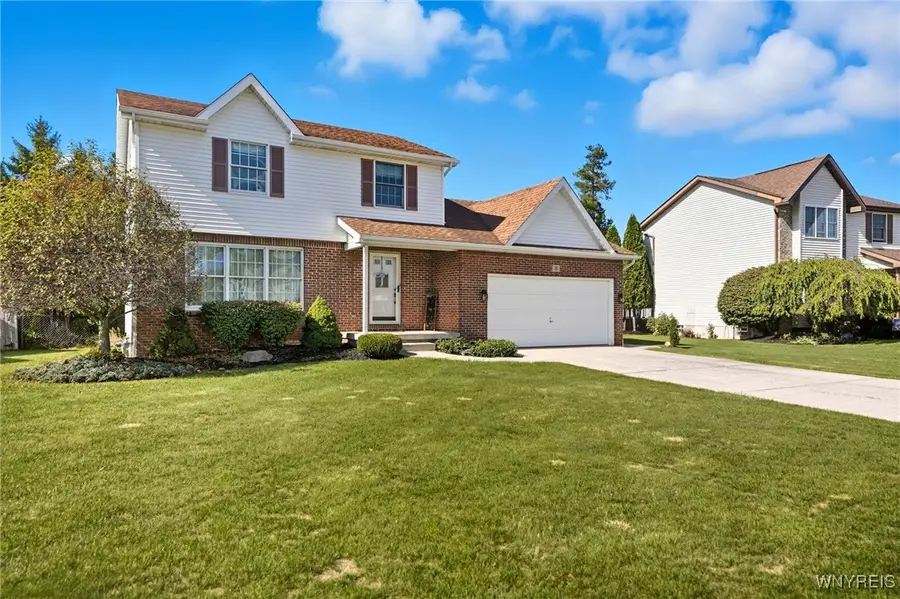 8 Grafton Court, Lancaster, NY 14086 - Image #2