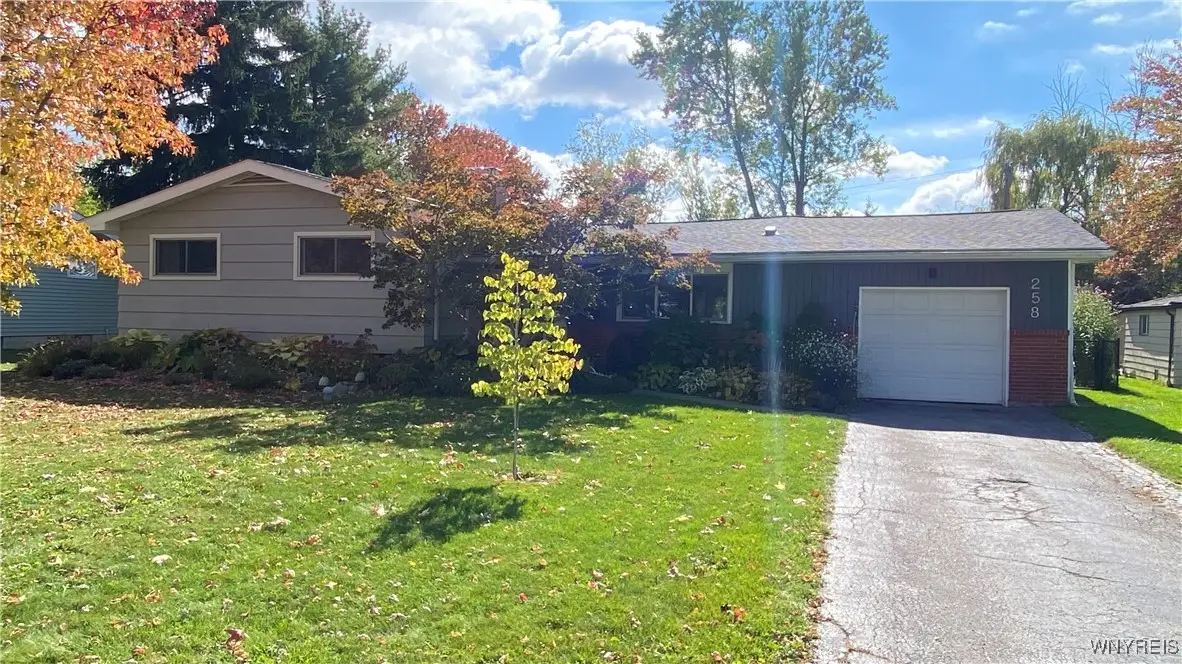 258 Brookwood Drive, Hamburg, NY 14075 - Image #1