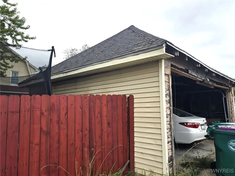 2703 Lasalle Avenue, Niagara Falls, NY 14301 - Image #3