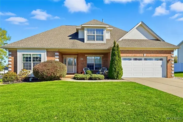 6015 Pinehurst Court, Lake View, NY 14085