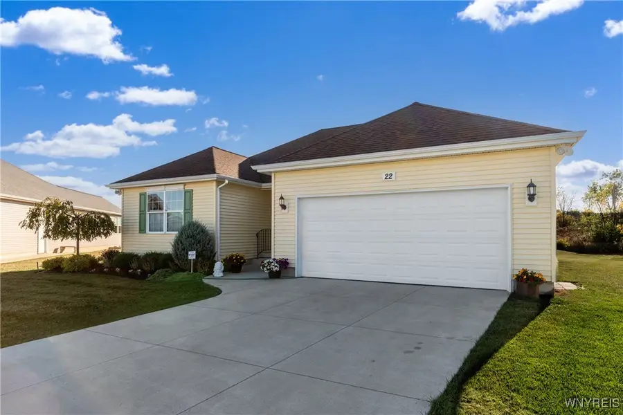 22 Country Club Court, Grand Island, NY 14072 - Image #2