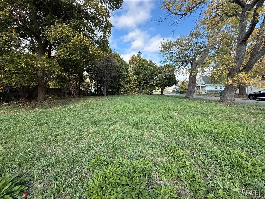 1164 Garden Avenue, Niagara Falls, NY 14305 - Image #1