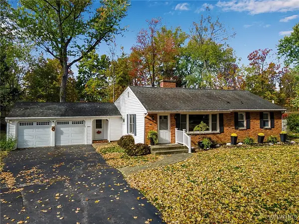 4570 Christian Dr, Clarence, NY 14031