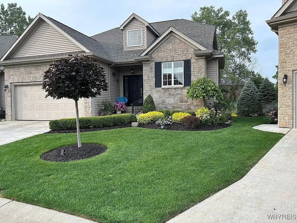 30 Logan Lane, Lancaster, NY 14086 - Image #1