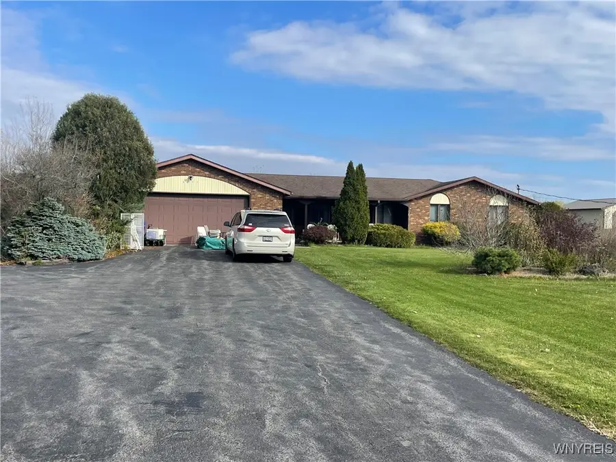 6721 Aiken Road, Lockport, NY 14094 - Image #2