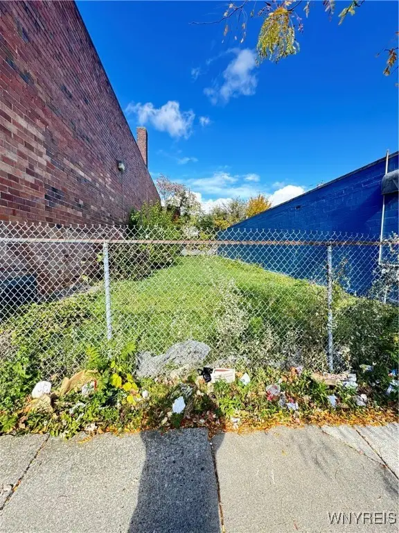 310 W Ferry, Buffalo, NY 14213 - Image #2