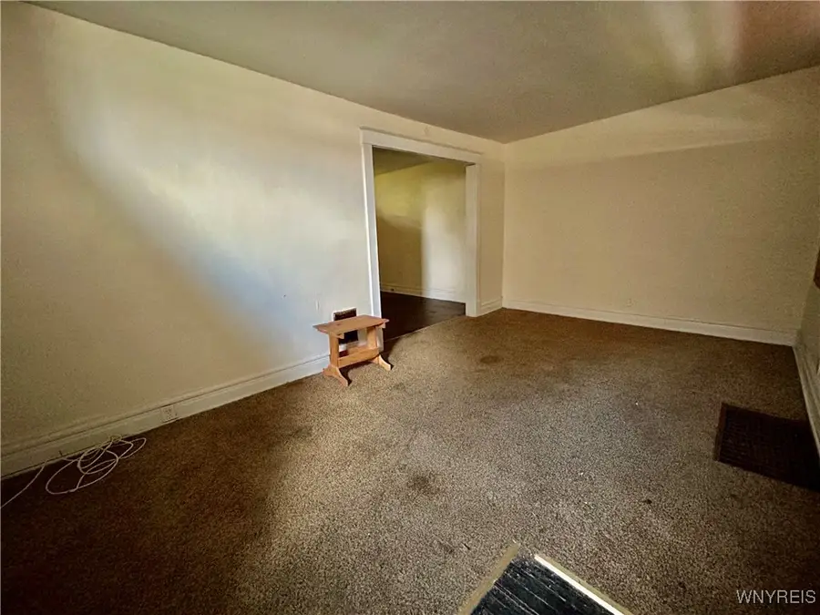 5 Fennimore Avenue, Buffalo, NY 14215 - Image #3