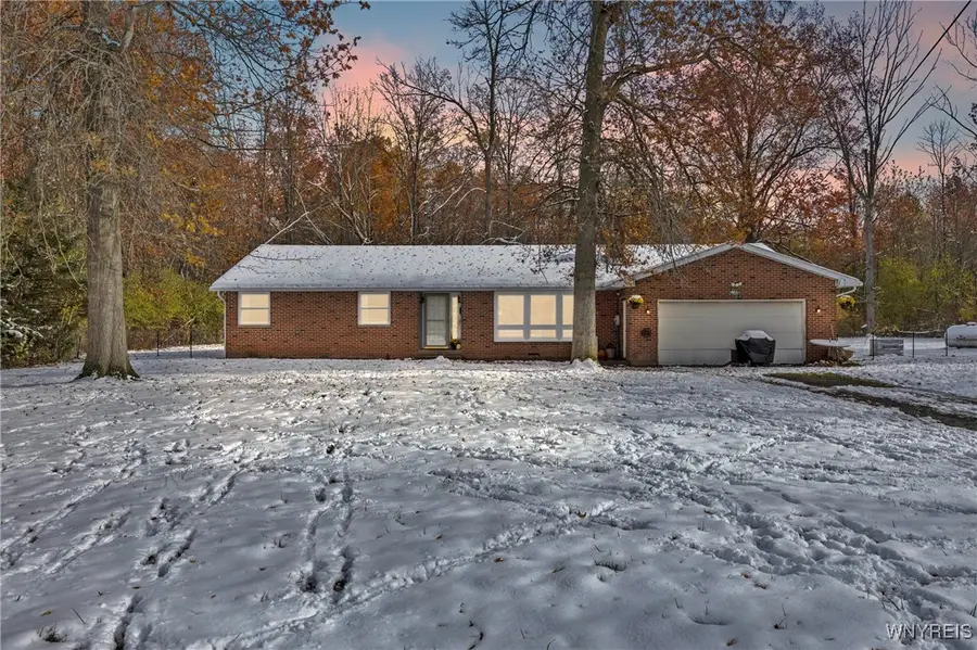 4037 Calkins Road, Youngstown, NY 14174 - Image #2