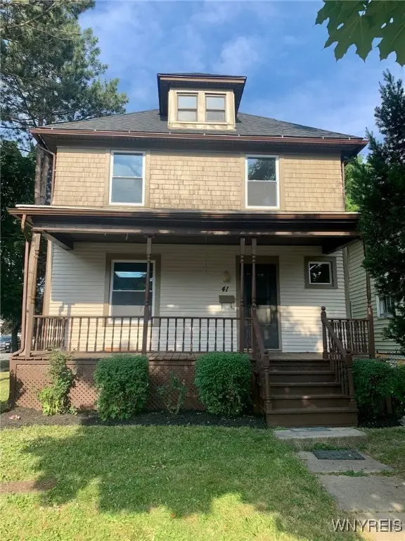 41 School Street, Lancaster, NY 14086