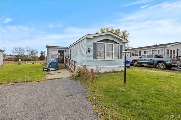 533 Applewood Drive, Lockport, NY 14094