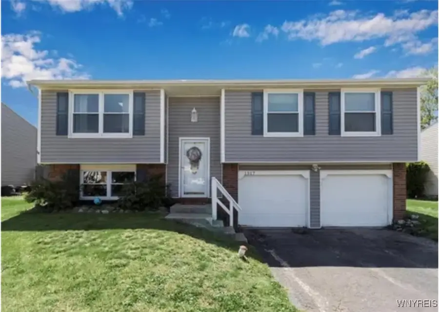 1317 Crescent Drive, Derby, NY 14047 - Image #2