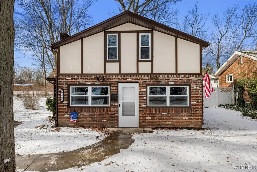 3298 Greenway Road, Grand Island, NY 14072 - Image #2