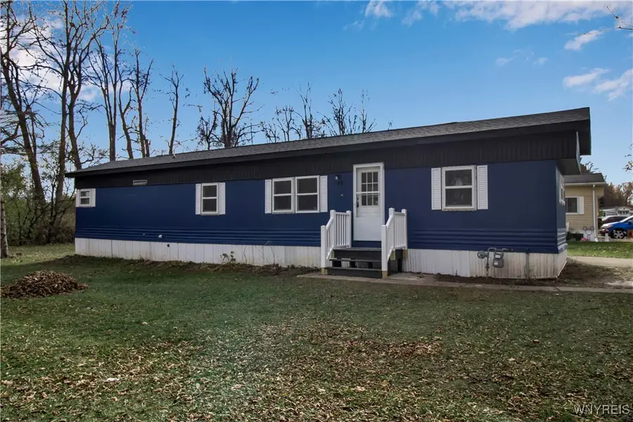 44 Lakewood Village Drive, Medina, NY 14103 - Image #2