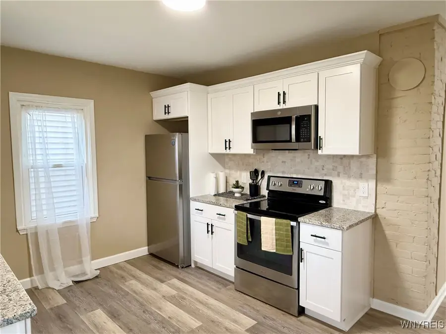 1717 Whitney Avenue, Niagara Falls, NY 14301 - Image #3