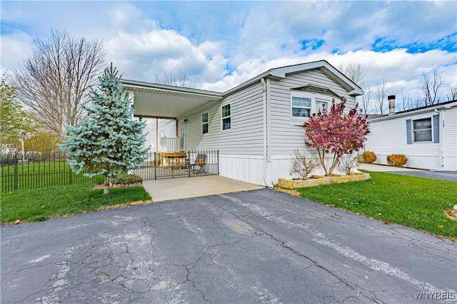 1158 Timberwood Court, Lockport, NY 14094 - Image #2