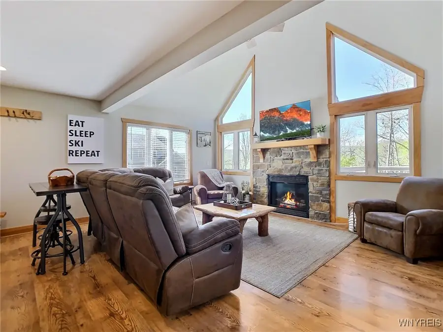 5777 Bonn Way E, Great Valley, NY 14741 - Image #3