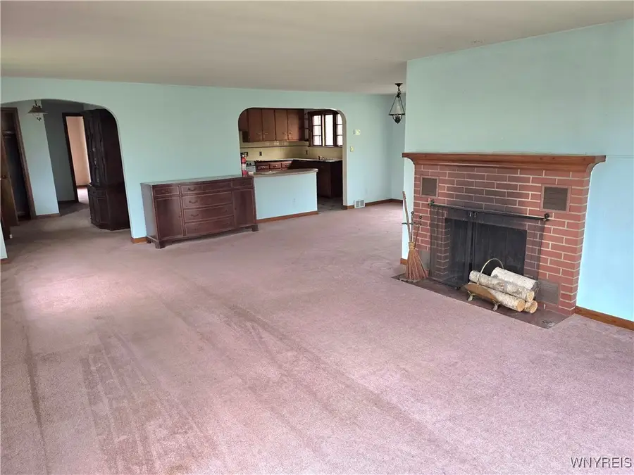 246 E Treehaven Road, Buffalo, NY 14215 - Image #3