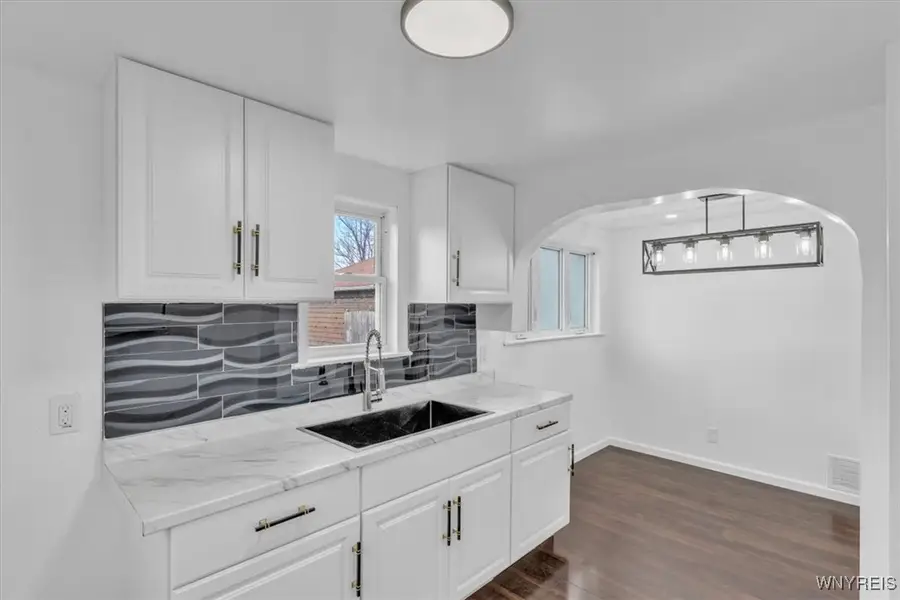 428 Beach Road, Buffalo, NY 14225 - Image #3