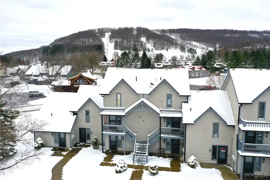5 Wildflower Apts, Ellicottville, NY 14731 - Image #2