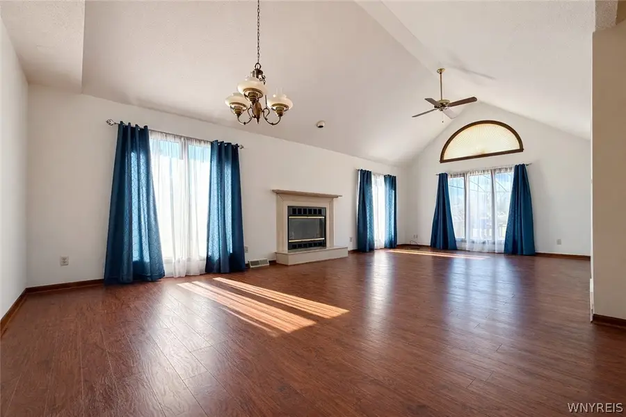 3226 E River Road, Grand Island, NY 14072 - #3