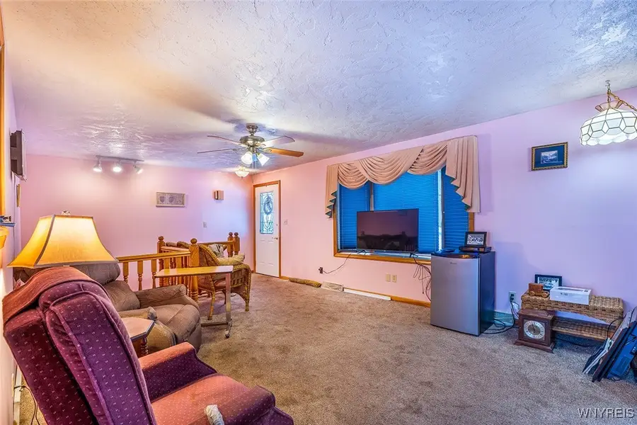 4797 Beach Ridge Road, Lockport, NY 14094 - Image #3