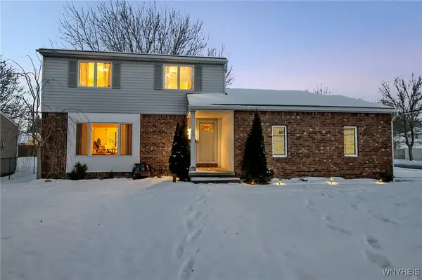 271 Sprucewood, Buffalo, NY 14221