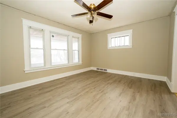 2463 South Avenue, Niagara Falls, NY 14305